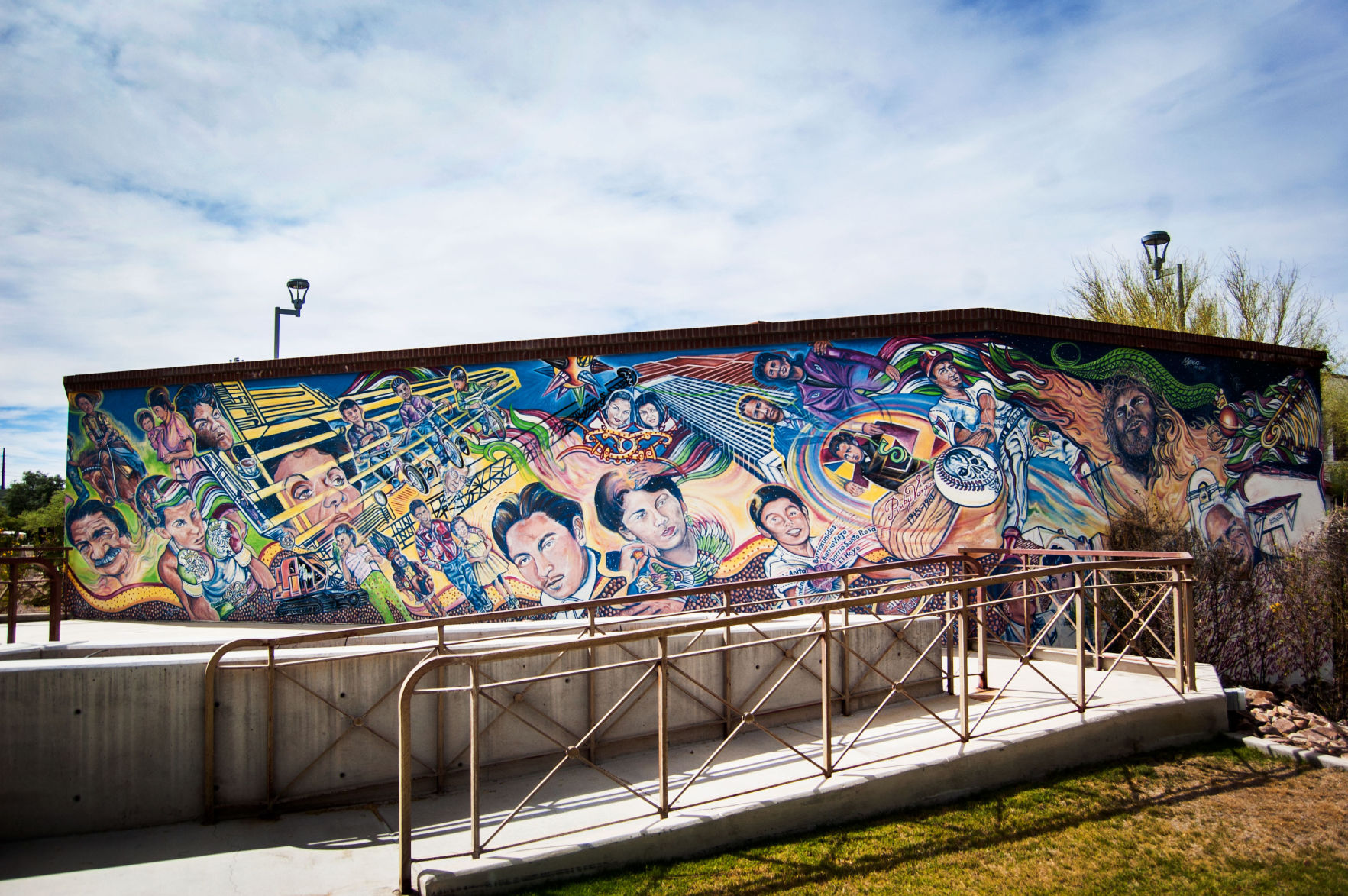 Barrio El Hoyo mural